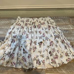 Brandy Melville Floral Skirt Size: One Size